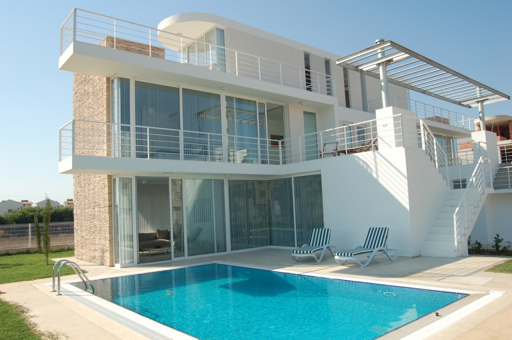 Feronia Villa Exterior